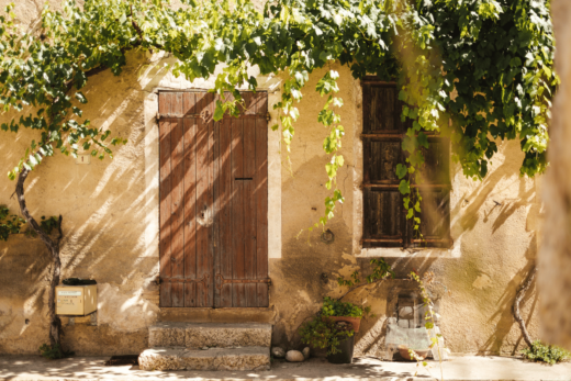 Printemps&#x20;en&#x20;Provence&#x20;&#x3A;&#x20;week-end&#x20;d&#x00E9;tente&#x20;et&#x20;d&#x00E9;couverte